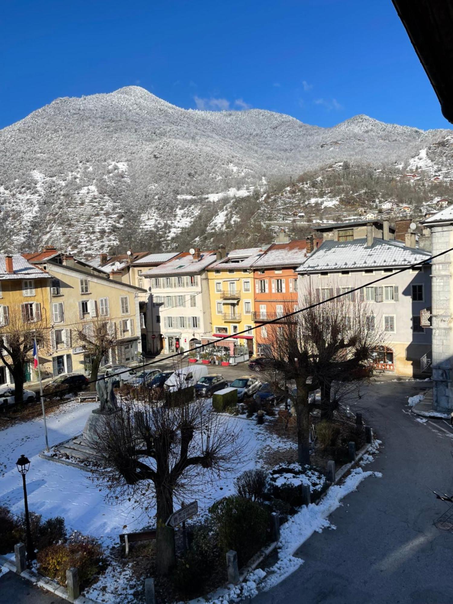 La Montagnette L Ours T1 Maison En Travaux De 10H A 17H Мутье Экстерьер фото
